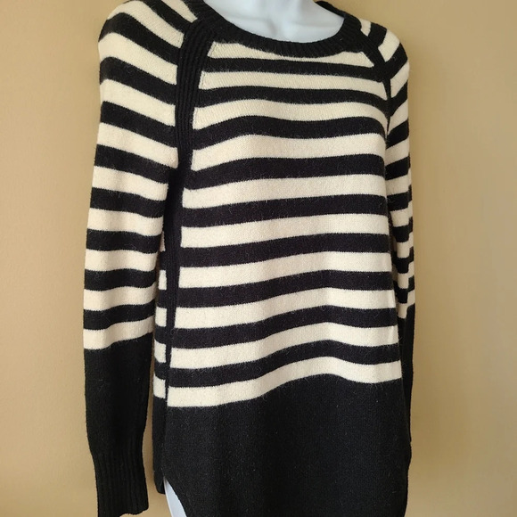 Antropologie crewneck sweater Women's sz.XXS striped - Picture 2 of 14